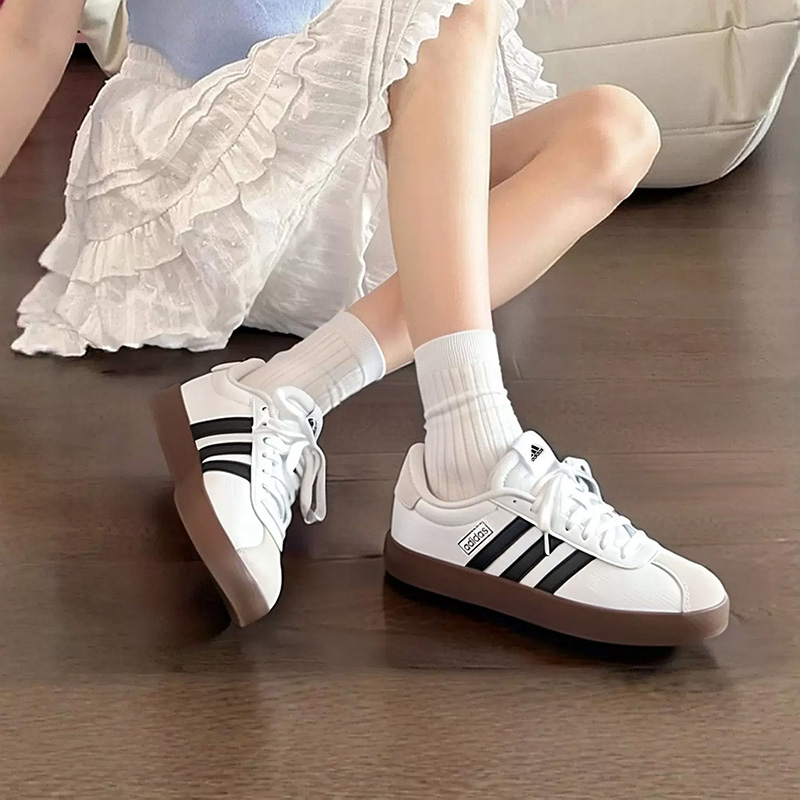 Adidas Shoes Samba - حذاء أديداس أبيض وأسود من الجلد