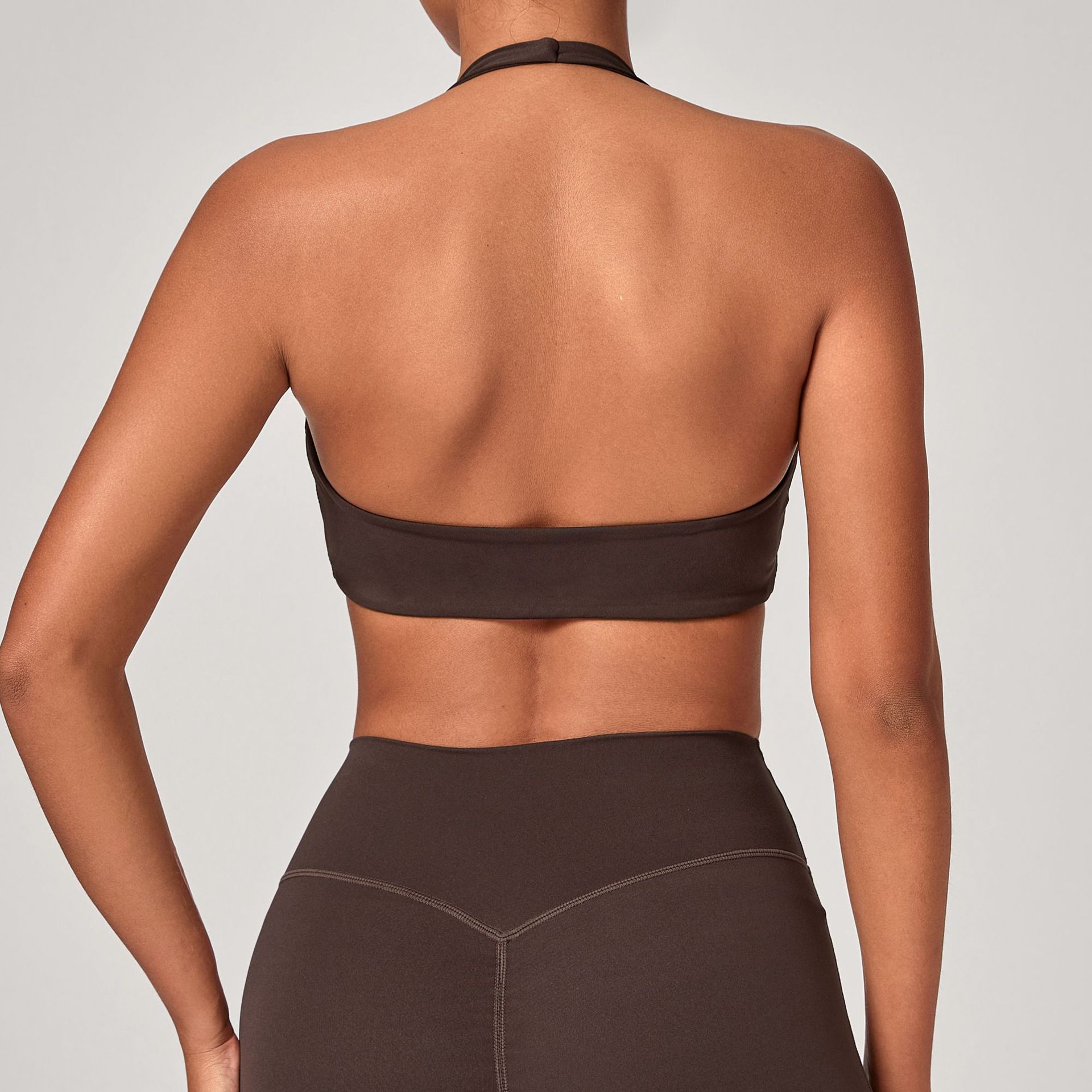 حمالة صدر رياضية من نينجيو قاب - مراجعة Quick Dry Underwear وسعره